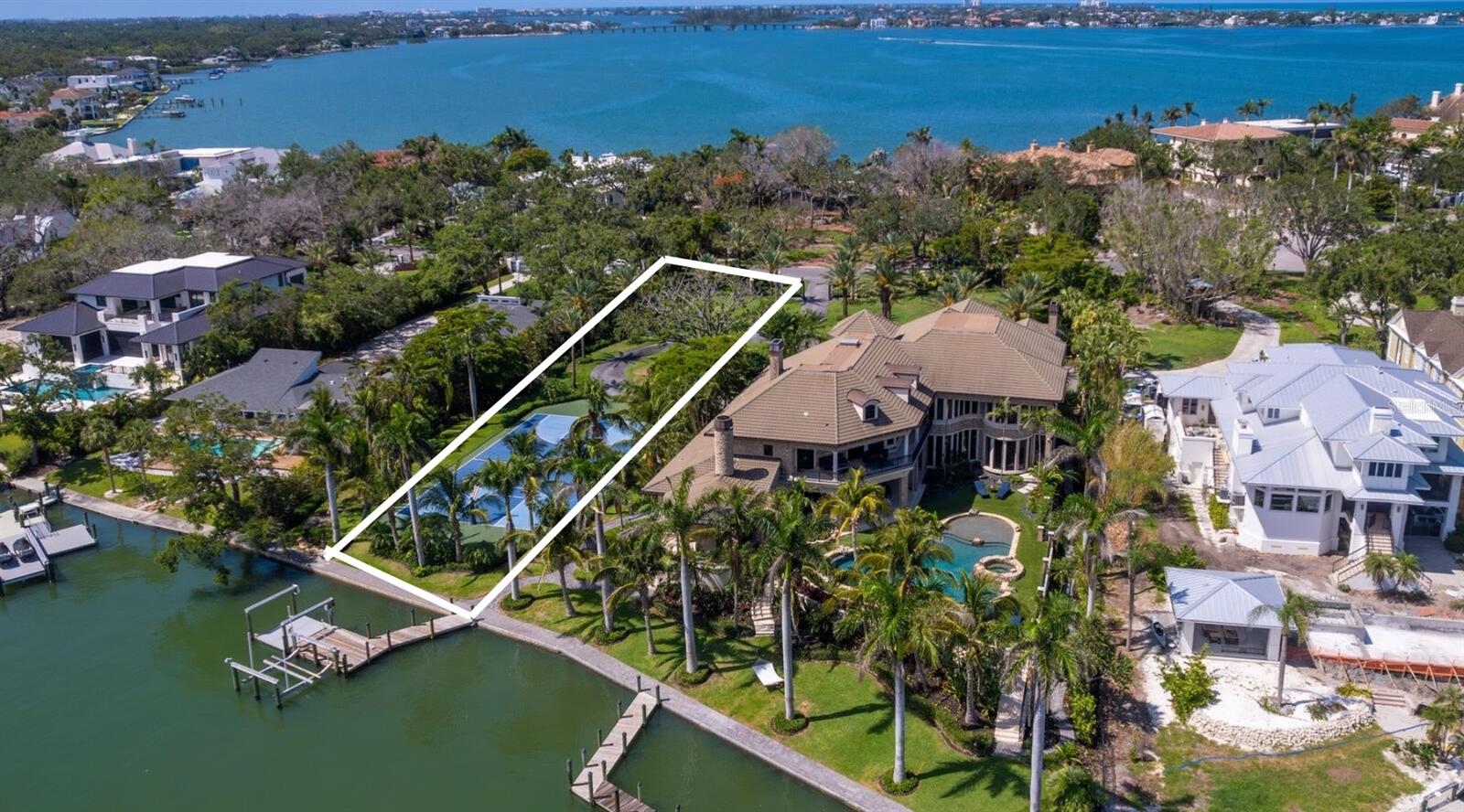 Image 3 of 14 For 1435 Hillview Drive