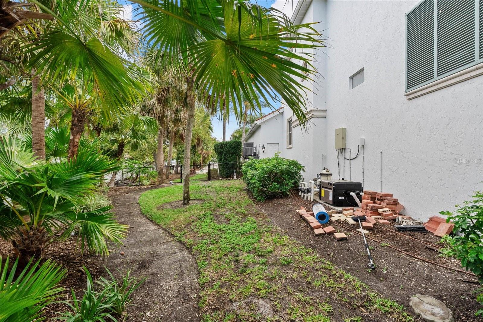 Image 49 of 94 For 3508 La Paloma Avenue