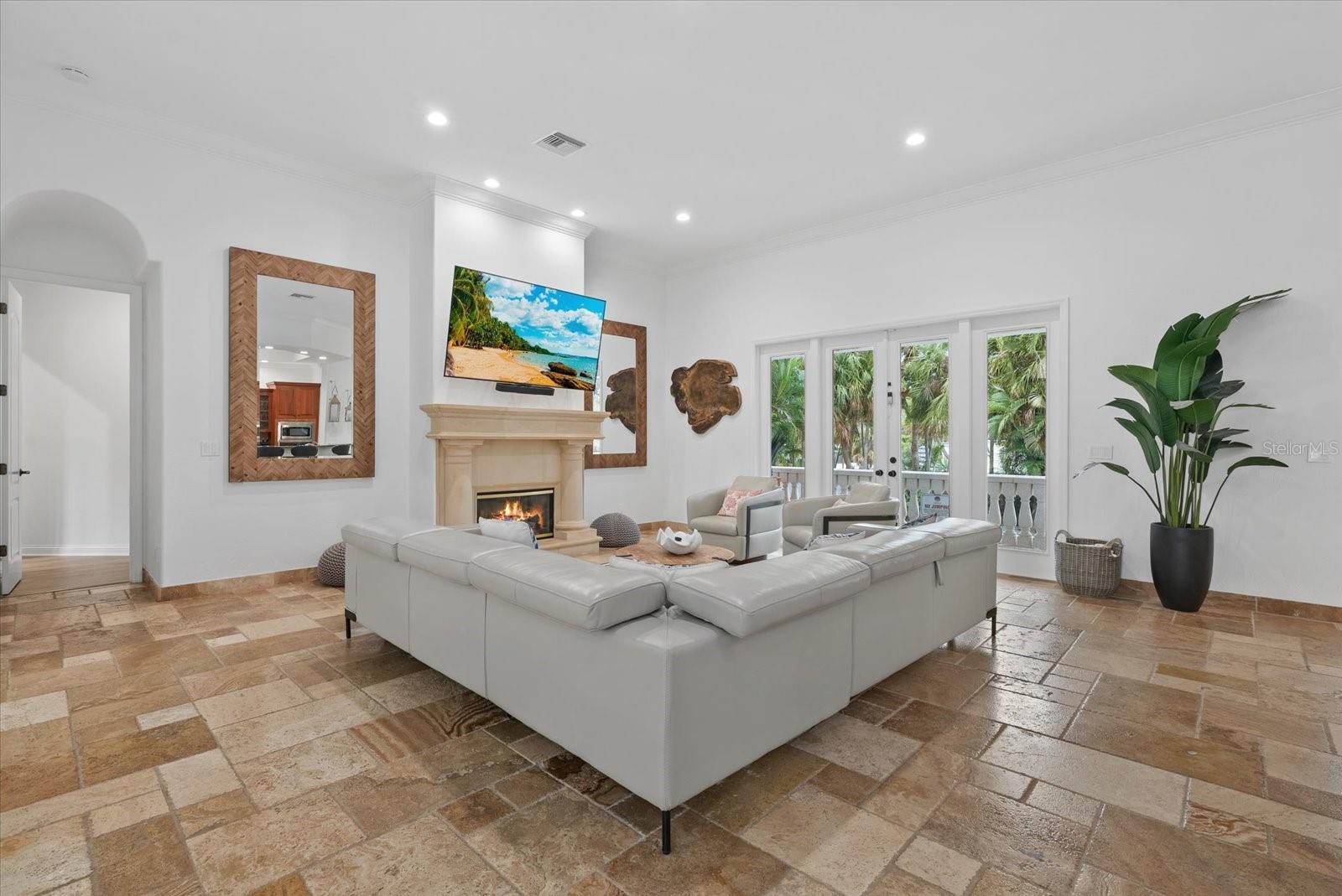 Image 5 of 94 For 3508 La Paloma Avenue