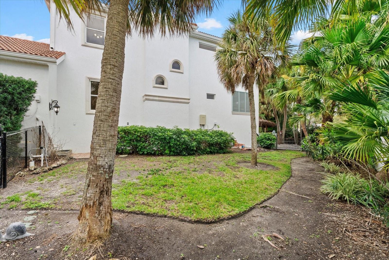 Image 50 of 94 For 3508 La Paloma Avenue