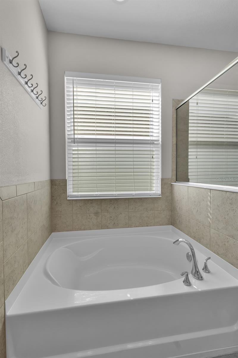 Image 19 of 40 For 11411 Spring Gate Trail