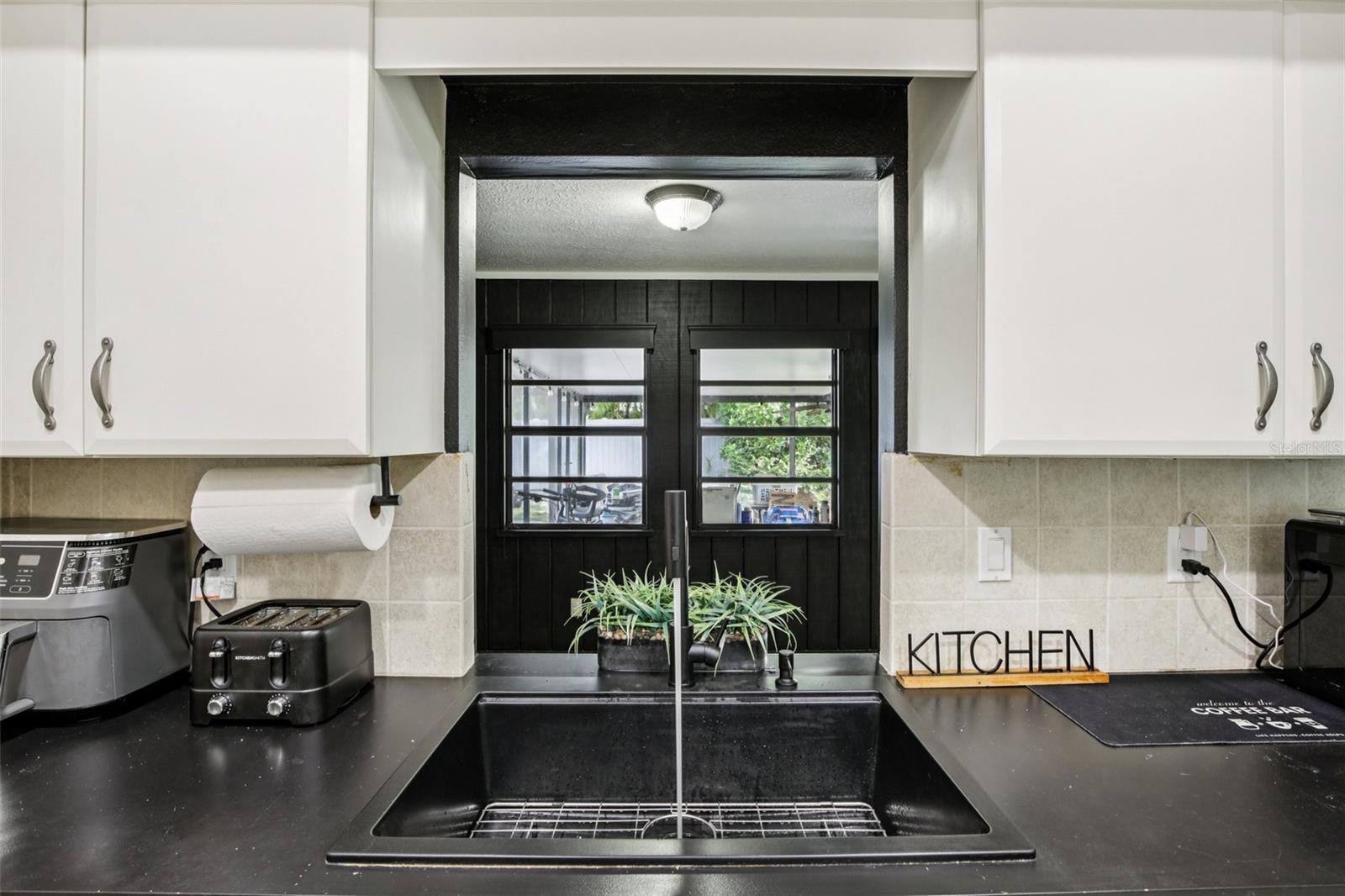 Image 15 of 41 For 5753 Colonial Oaks Boulevard