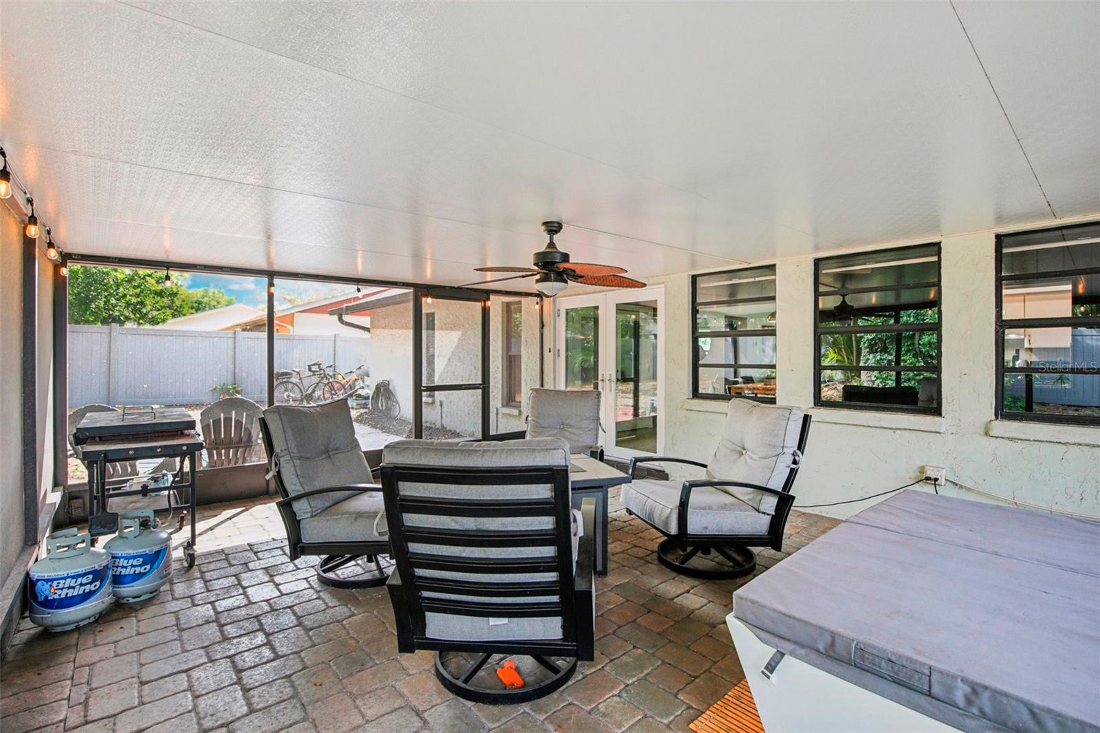 Image 33 of 41 For 5753 Colonial Oaks Boulevard