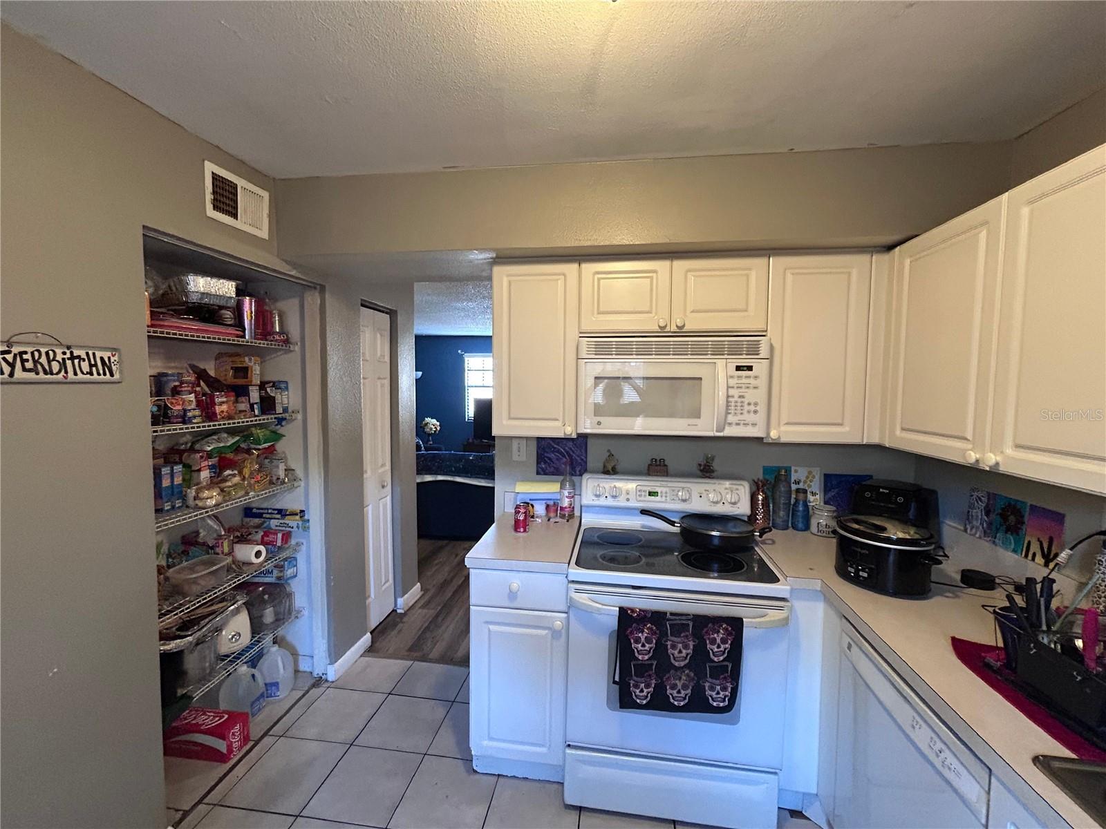 Image 4 of 11 For 313 Oak Rose Lane 101