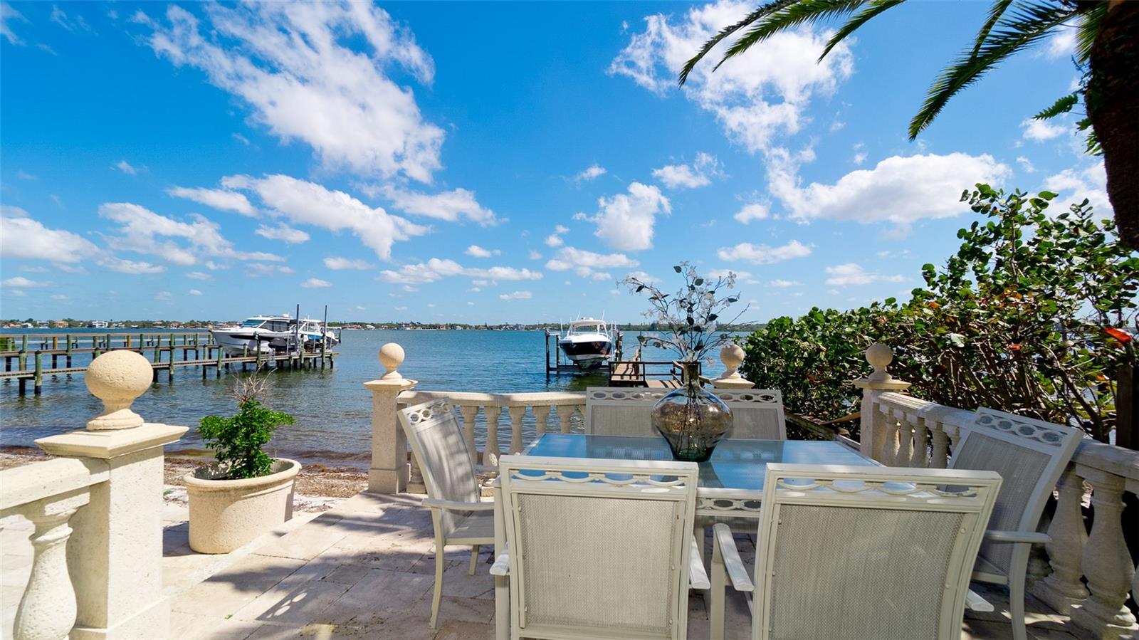 Image 22 of 52 For 8213 Midnight Pass Road