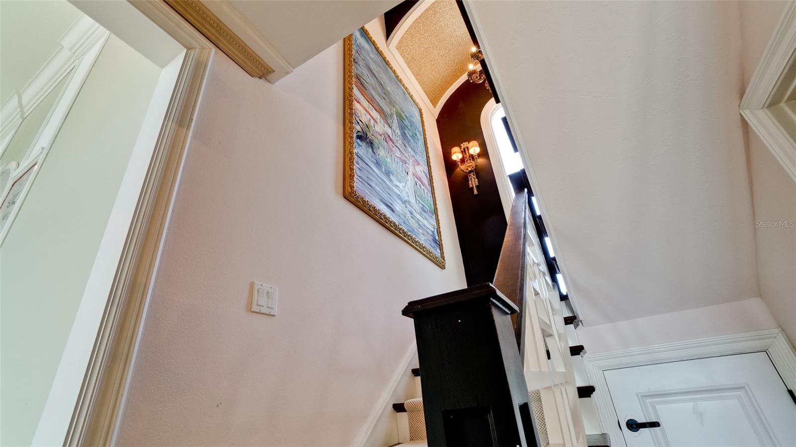 Image 33 of 52 For 8213 Midnight Pass Road