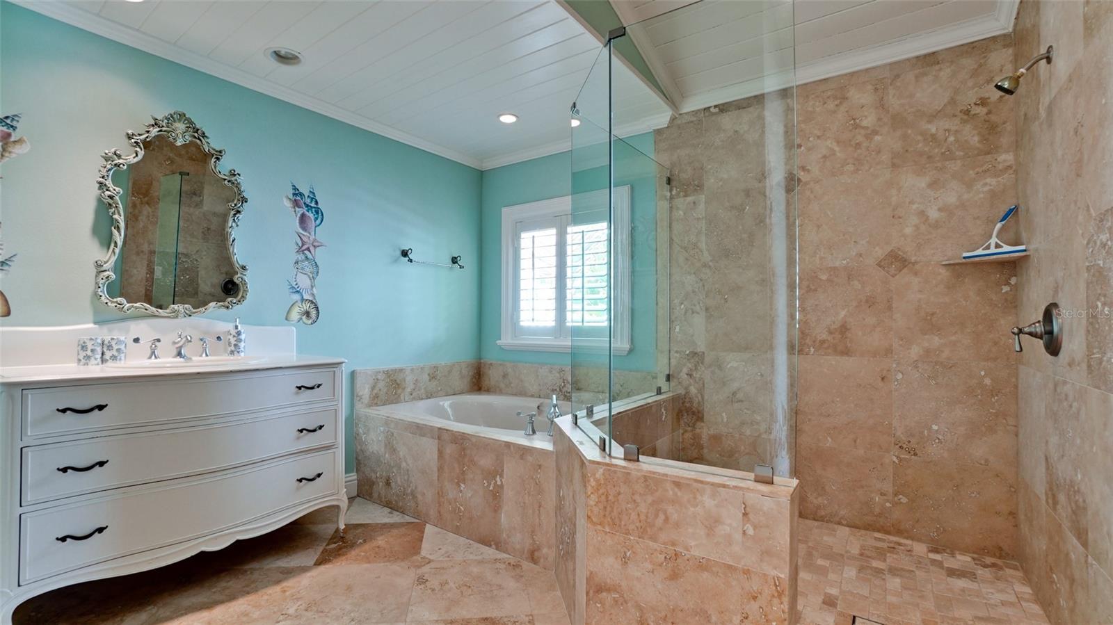 Image 40 of 52 For 8213 Midnight Pass Road