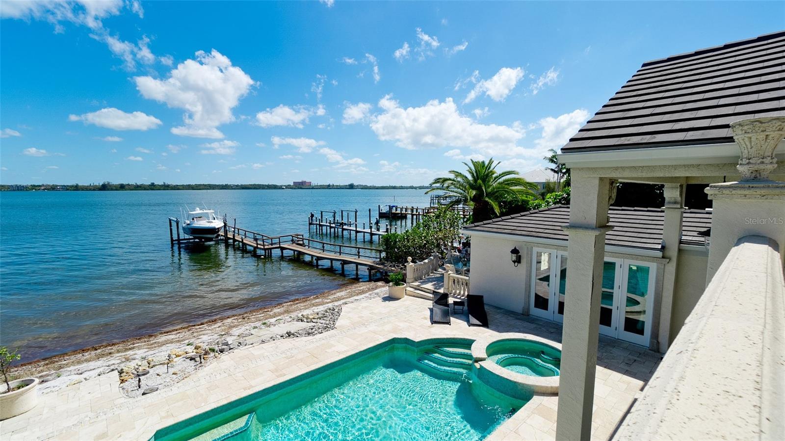 Image 42 of 52 For 8213 Midnight Pass Road