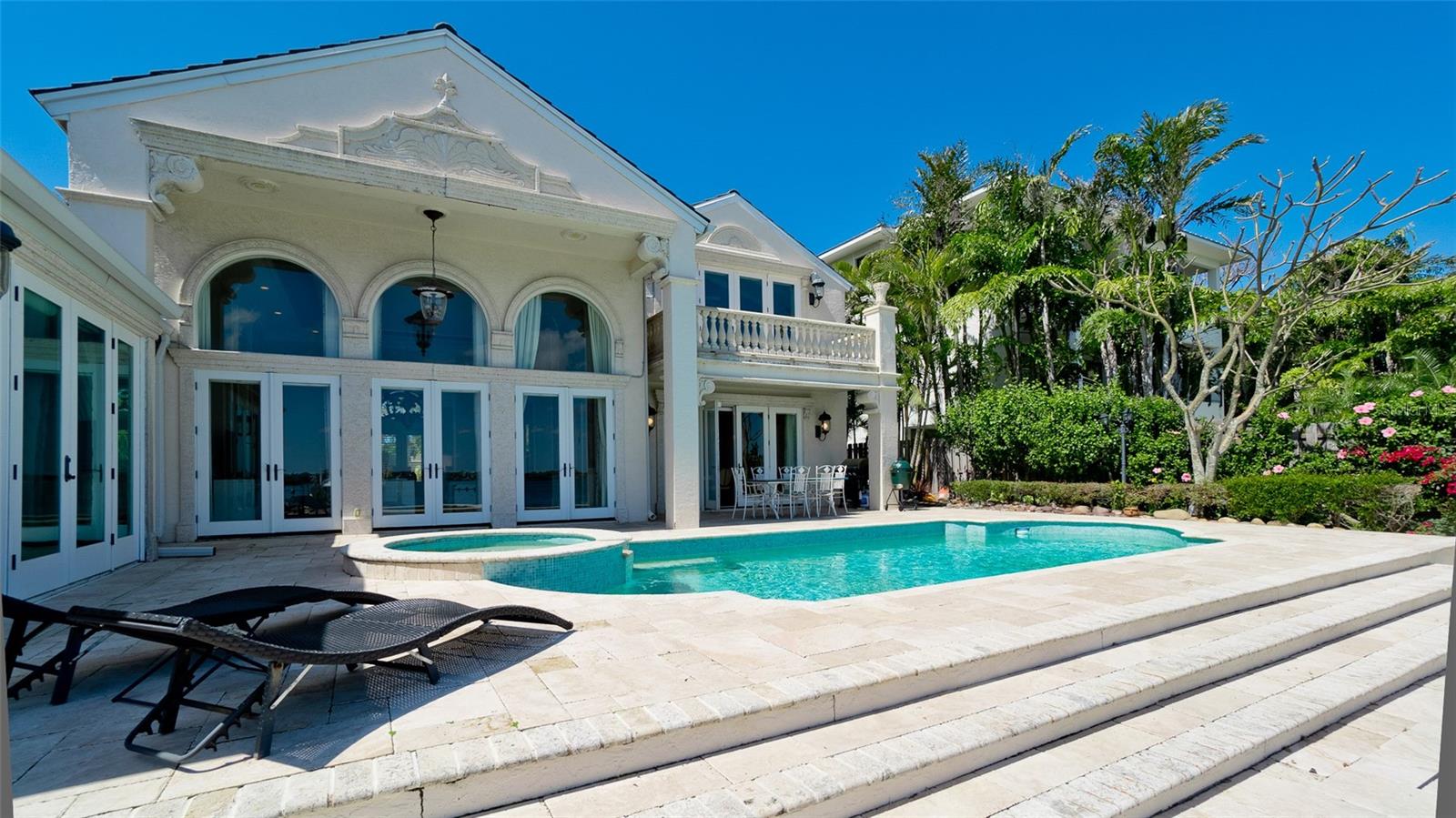 Image 44 of 52 For 8213 Midnight Pass Road