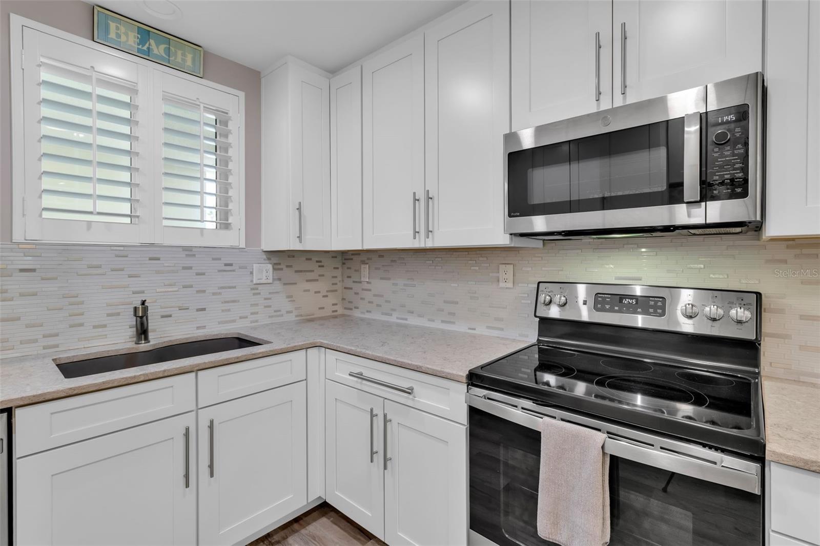 Image 10 of 27 For 500 Washington Drive 19b