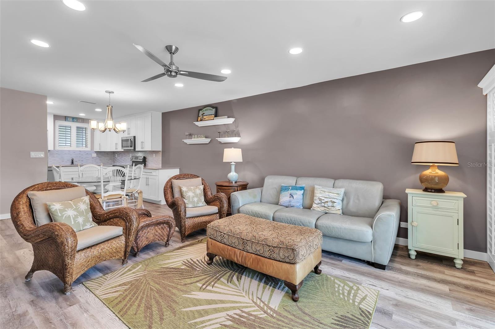 Image 14 of 27 For 500 Washington Drive 19b