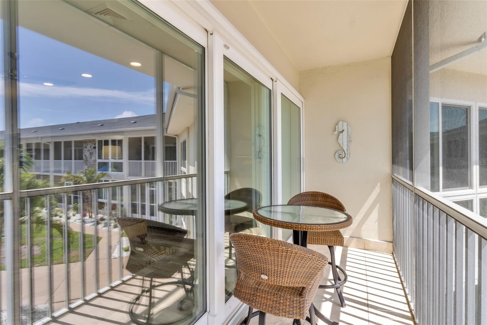 Image 17 of 27 For 500 Washington Drive 19b