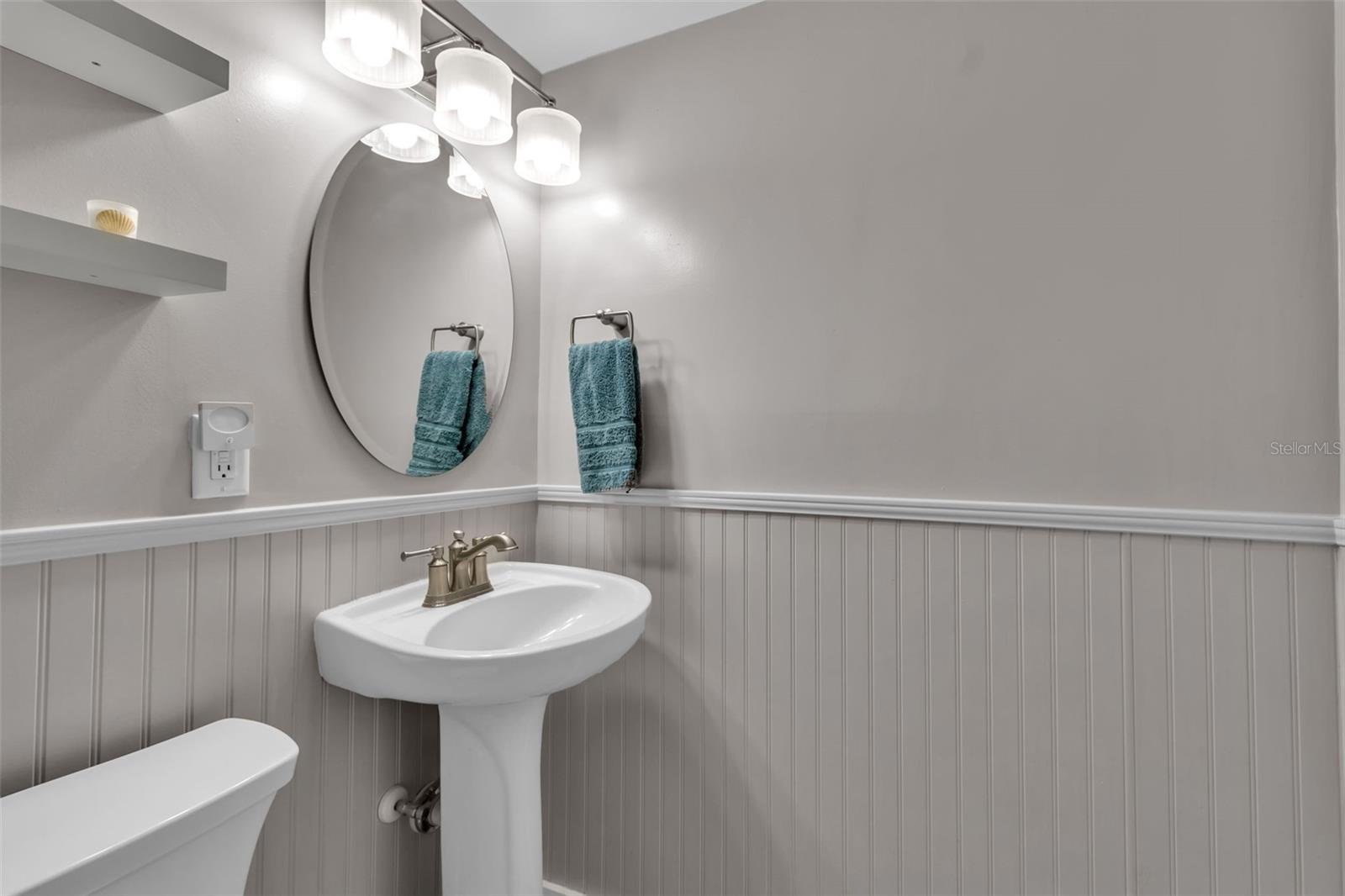 Image 23 of 27 For 500 Washington Drive 19b