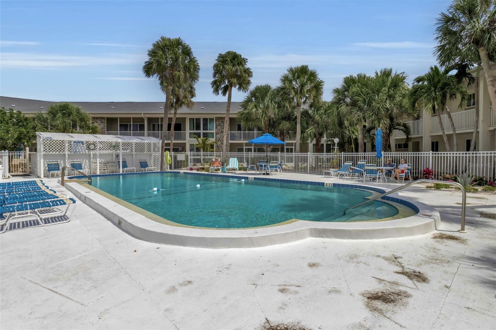 Image 24 of 27 For 500 Washington Drive 19b