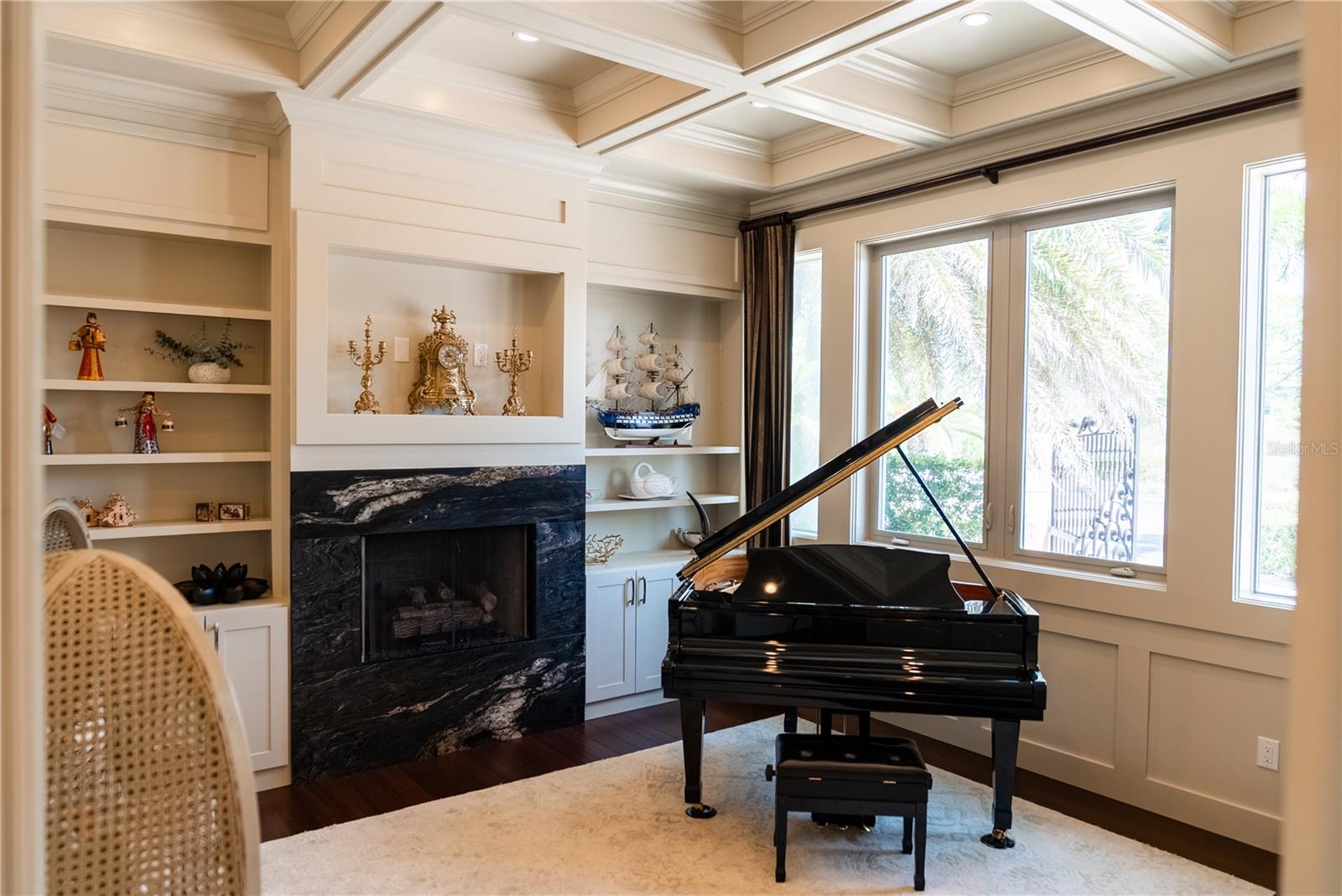 Image 10 of 85 For 5890 Jamila  