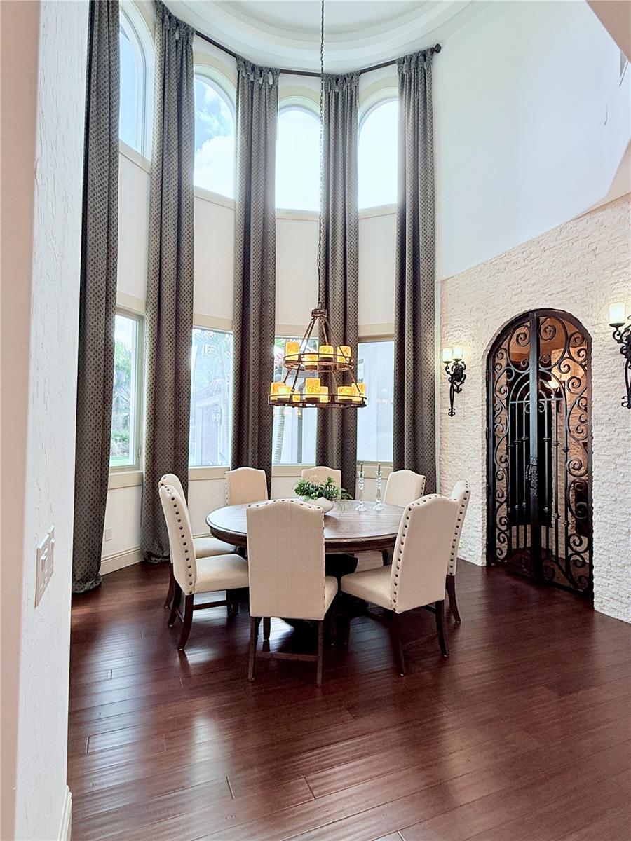 Image 12 of 85 For 5890 Jamila  