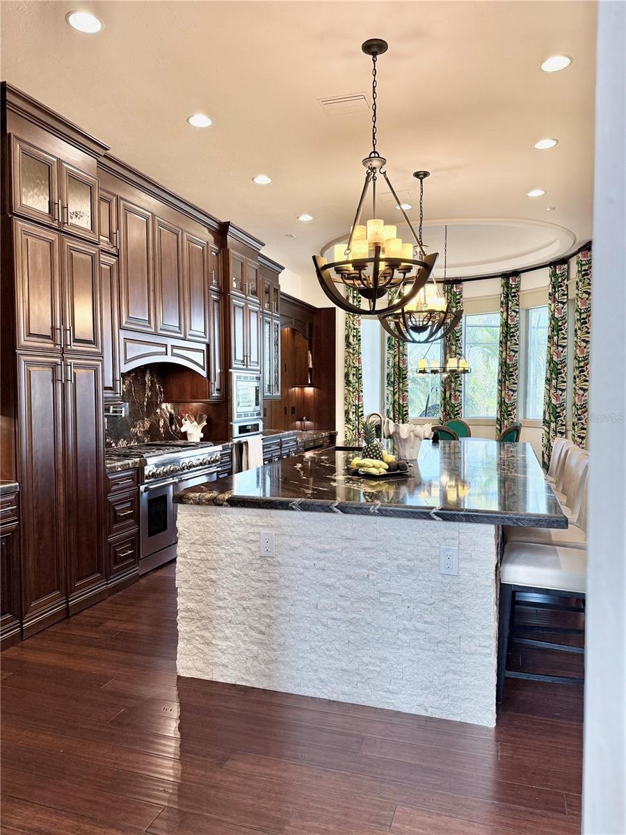 Image 13 of 85 For 5890 Jamila  