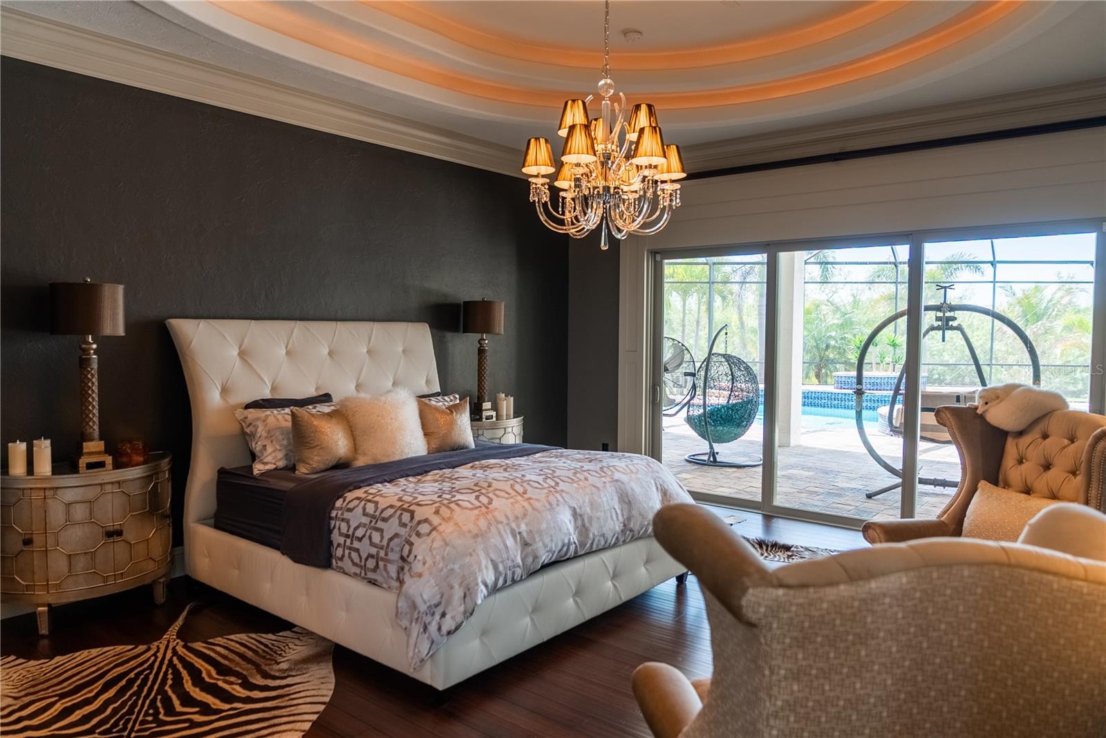 Image 18 of 85 For 5890 Jamila  