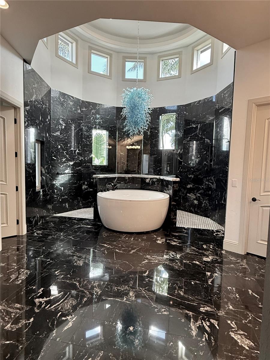 Image 22 of 85 For 5890 Jamila  