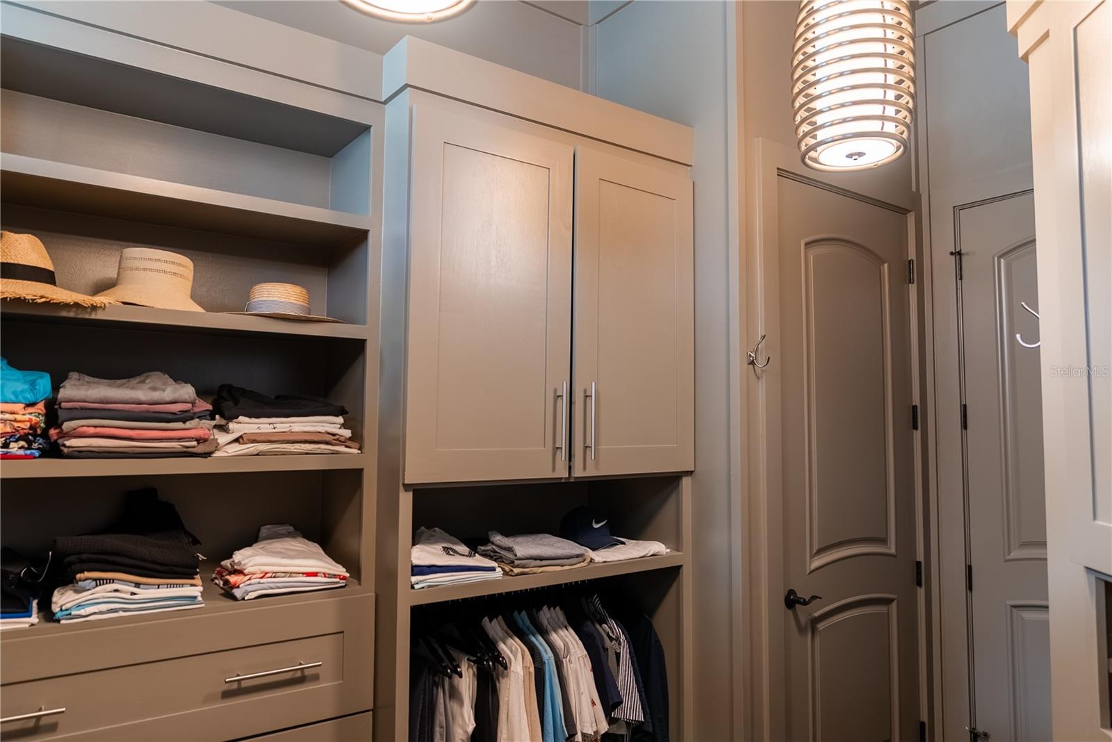 Image 34 of 85 For 5890 Jamila  