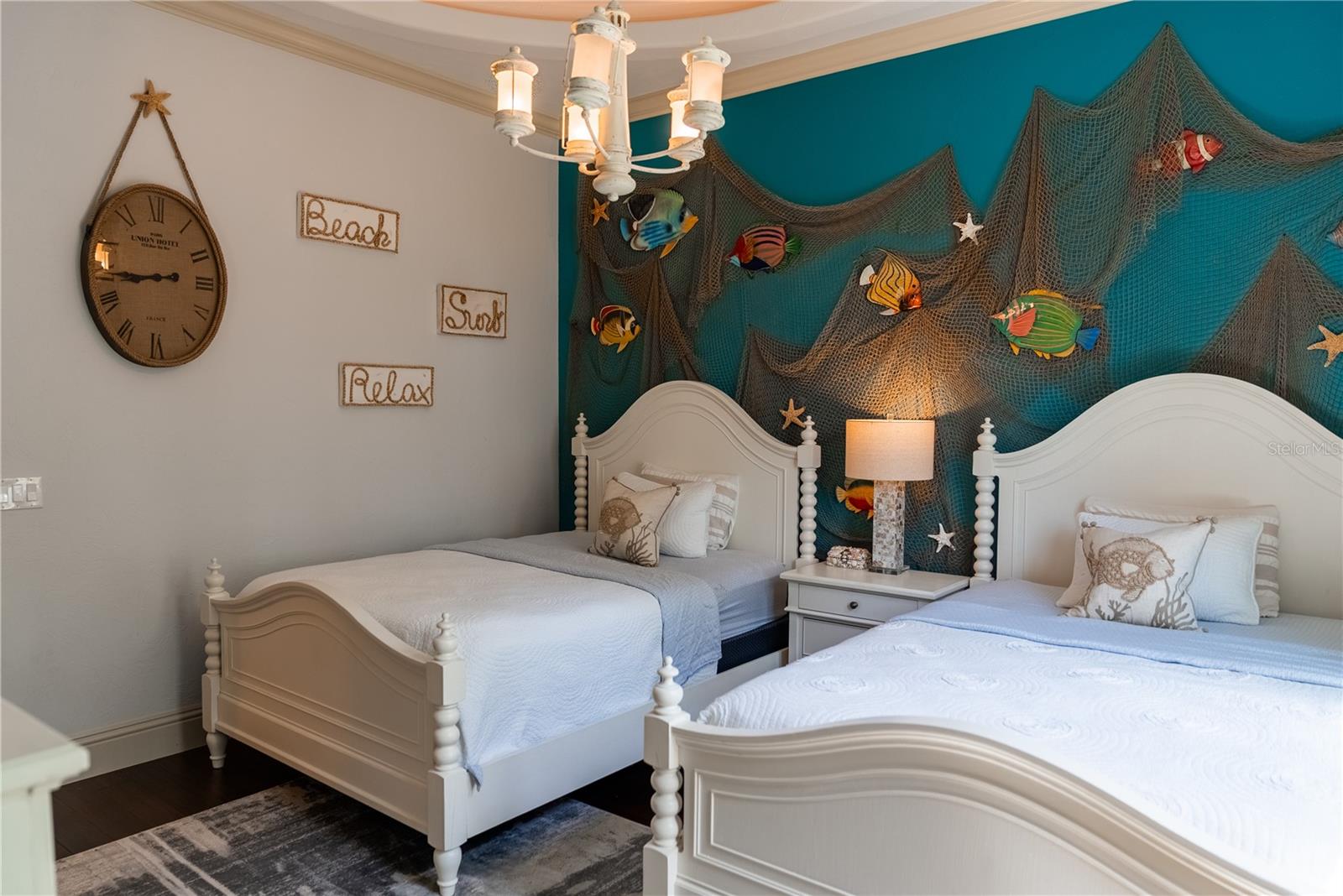 Image 43 of 85 For 5890 Jamila  