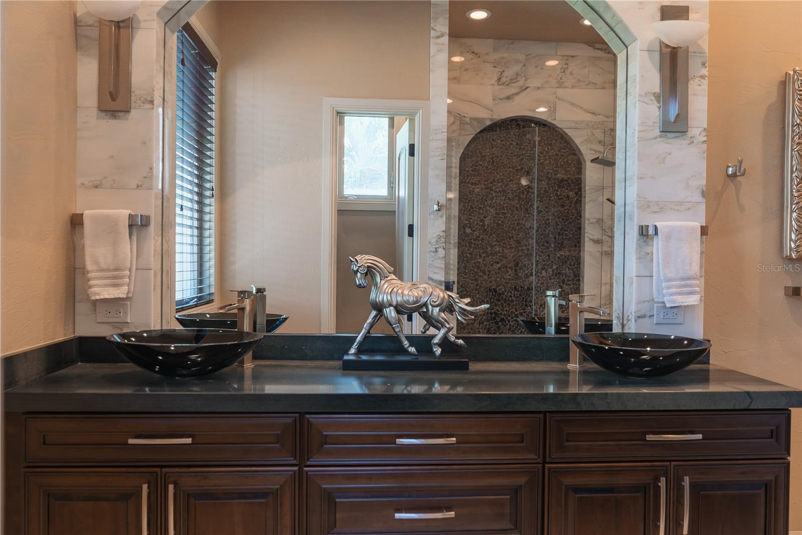 Image 48 of 85 For 5890 Jamila  