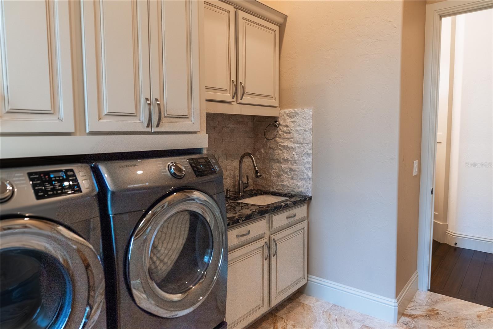 Image 49 of 85 For 5890 Jamila  