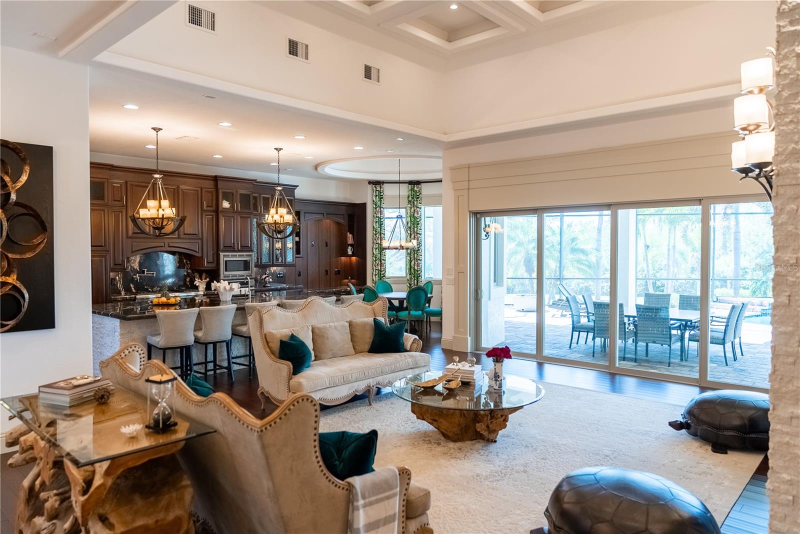 Image 5 of 85 For 5890 Jamila  