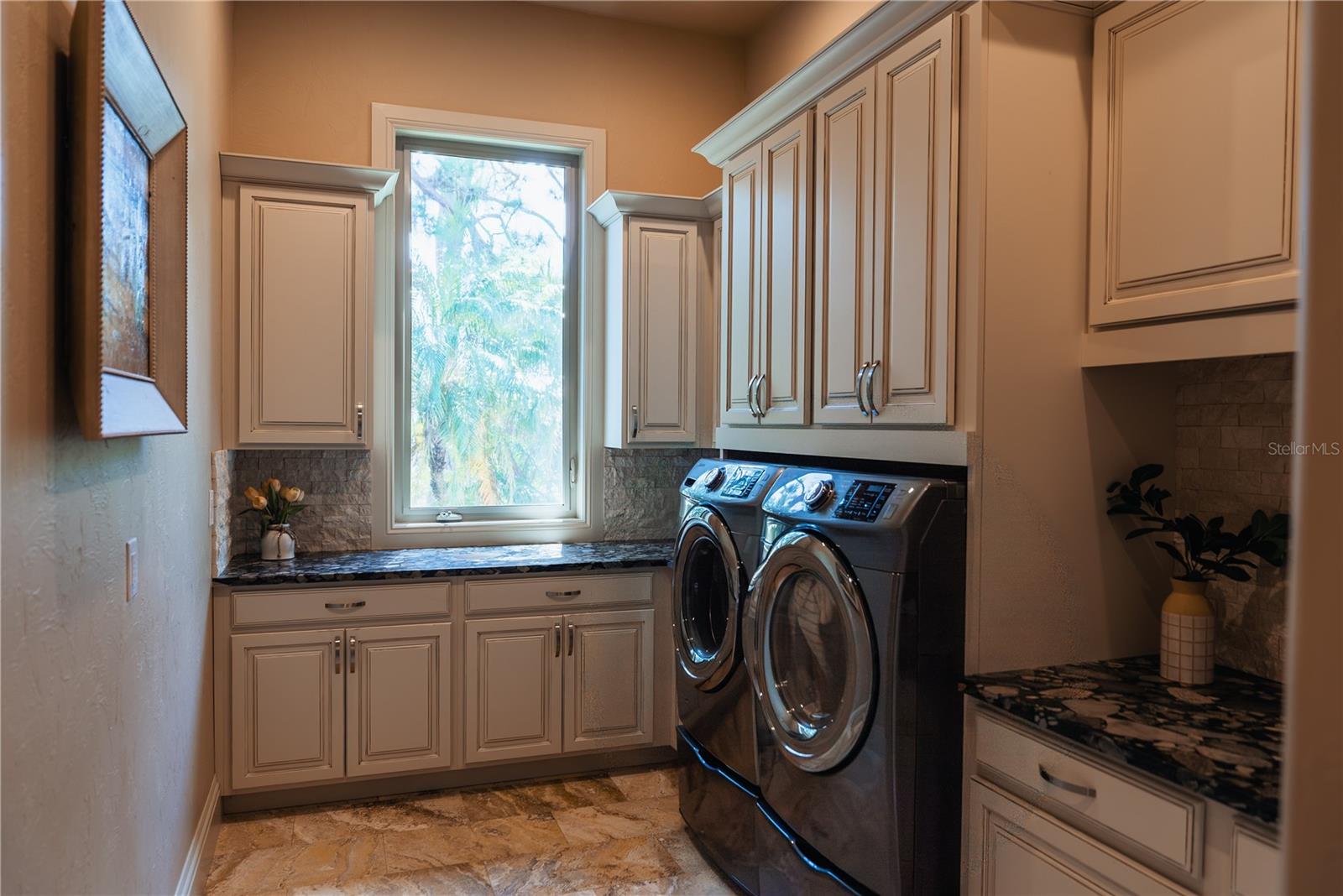 Image 52 of 85 For 5890 Jamila  