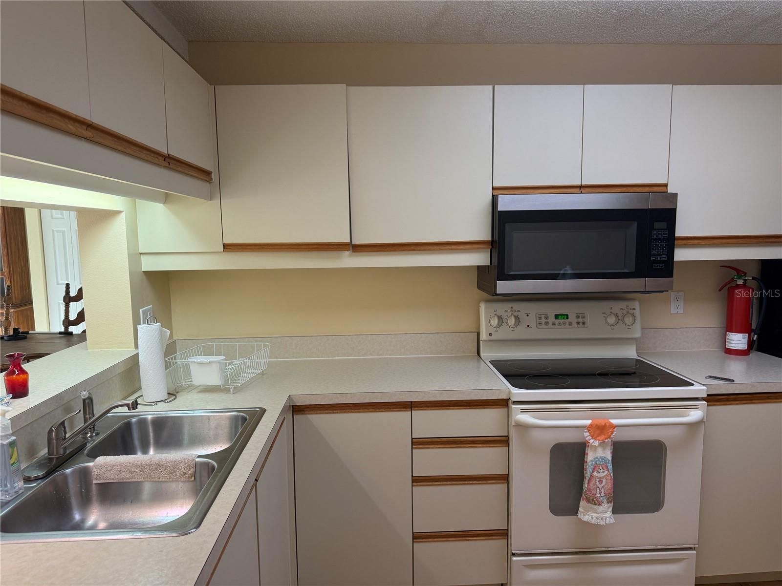 Image 10 of 50 For 5547 Ashton Lake Drive 5547