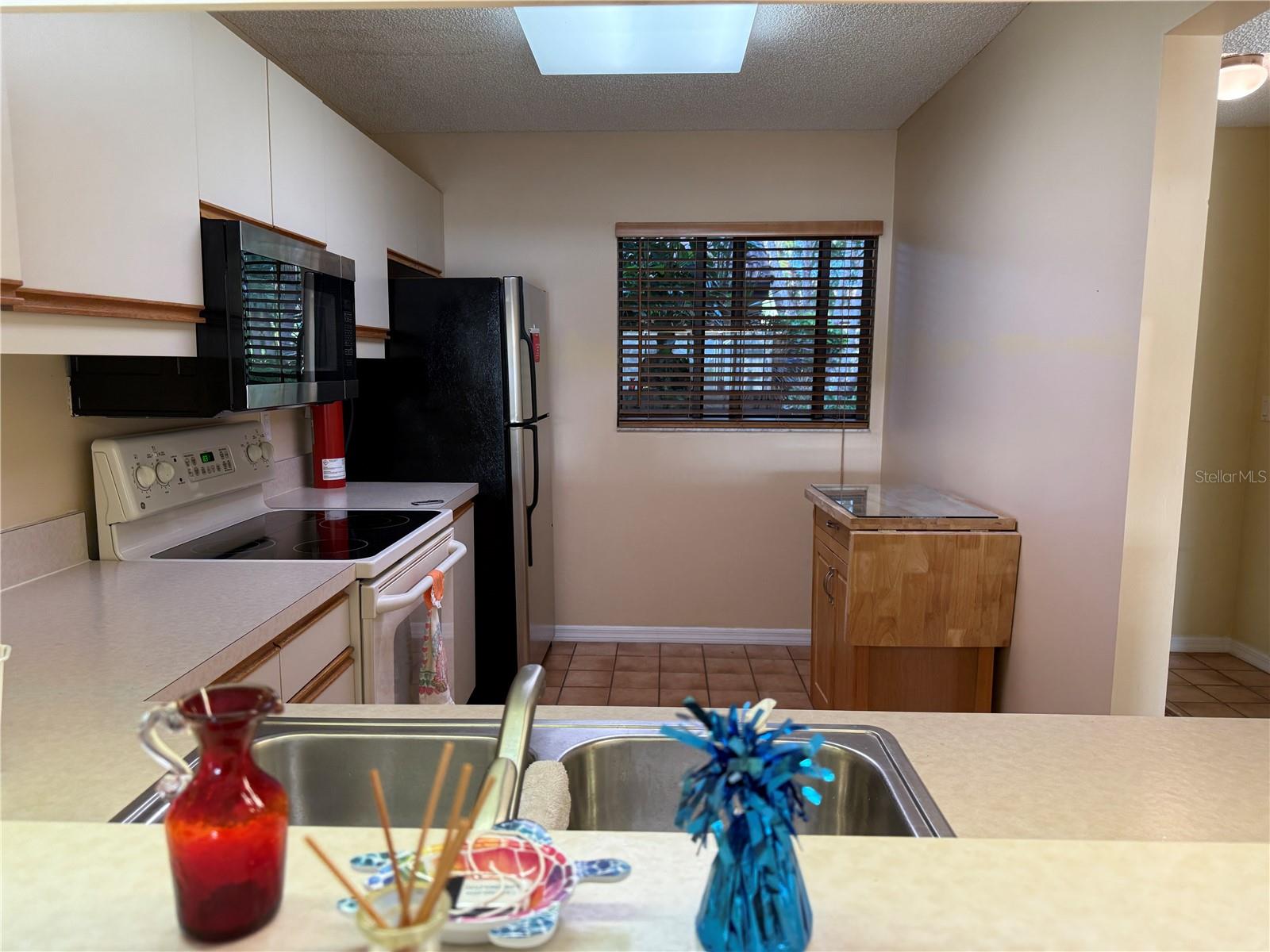 Image 12 of 50 For 5547 Ashton Lake Drive 5547