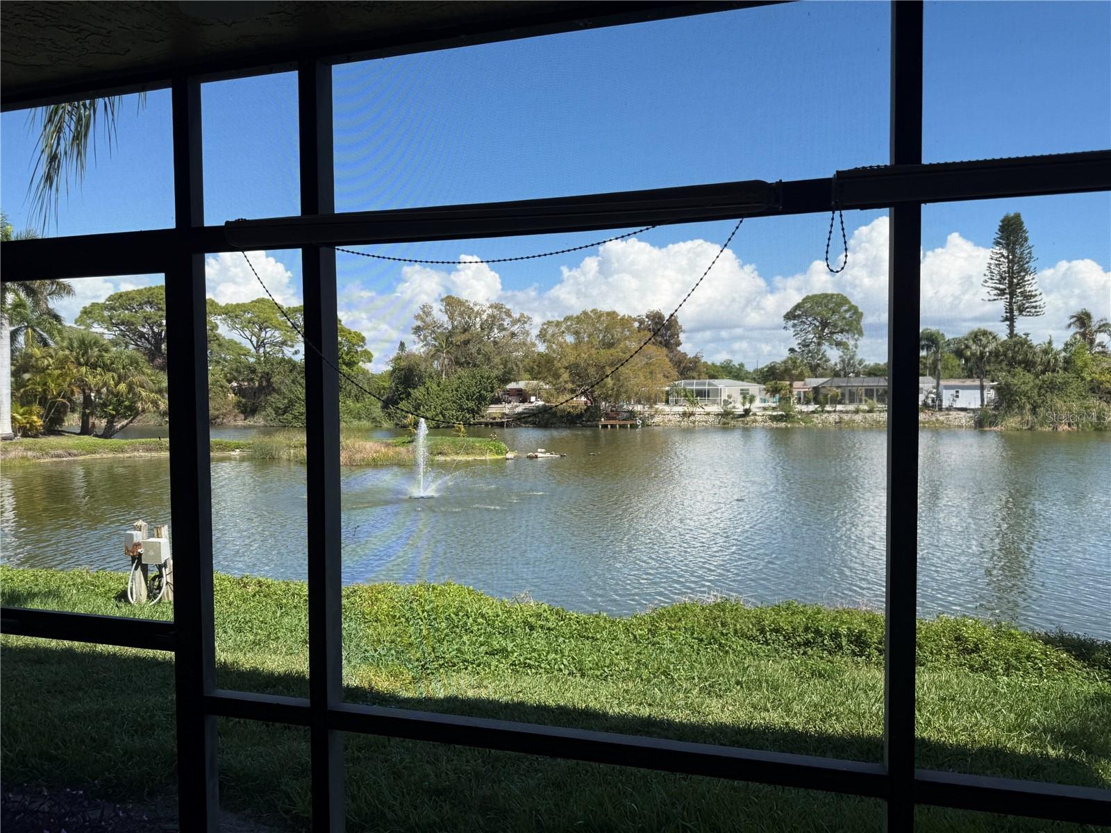 Image 33 of 50 For 5547 Ashton Lake Drive 5547