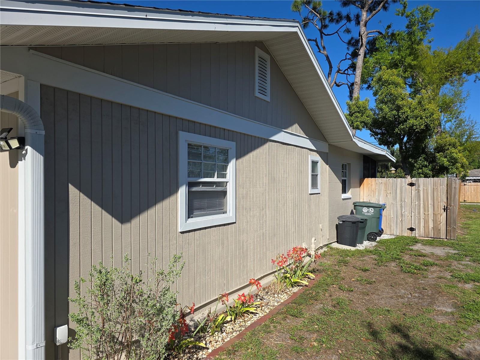 Image 28 of 37 For 1411 29th Street W