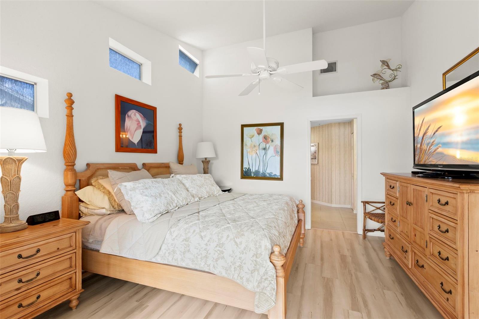 Image 19 of 32 For 6758 Fairview Terrace