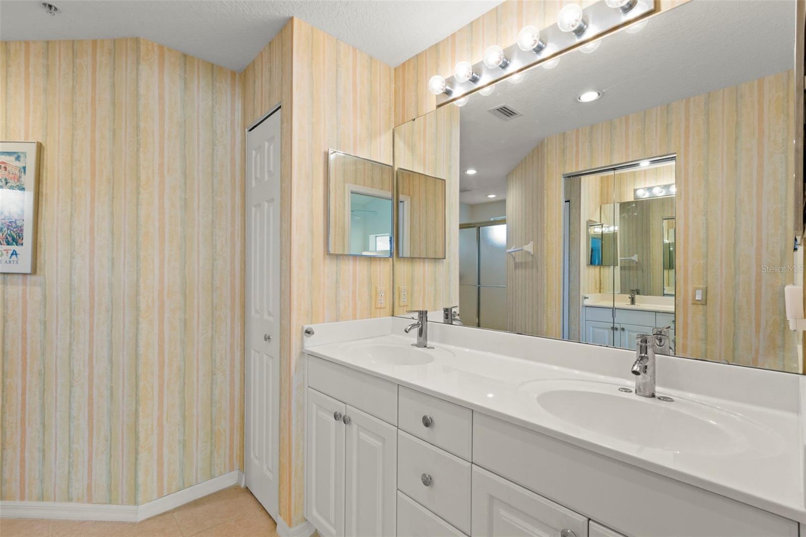 Image 21 of 32 For 6758 Fairview Terrace