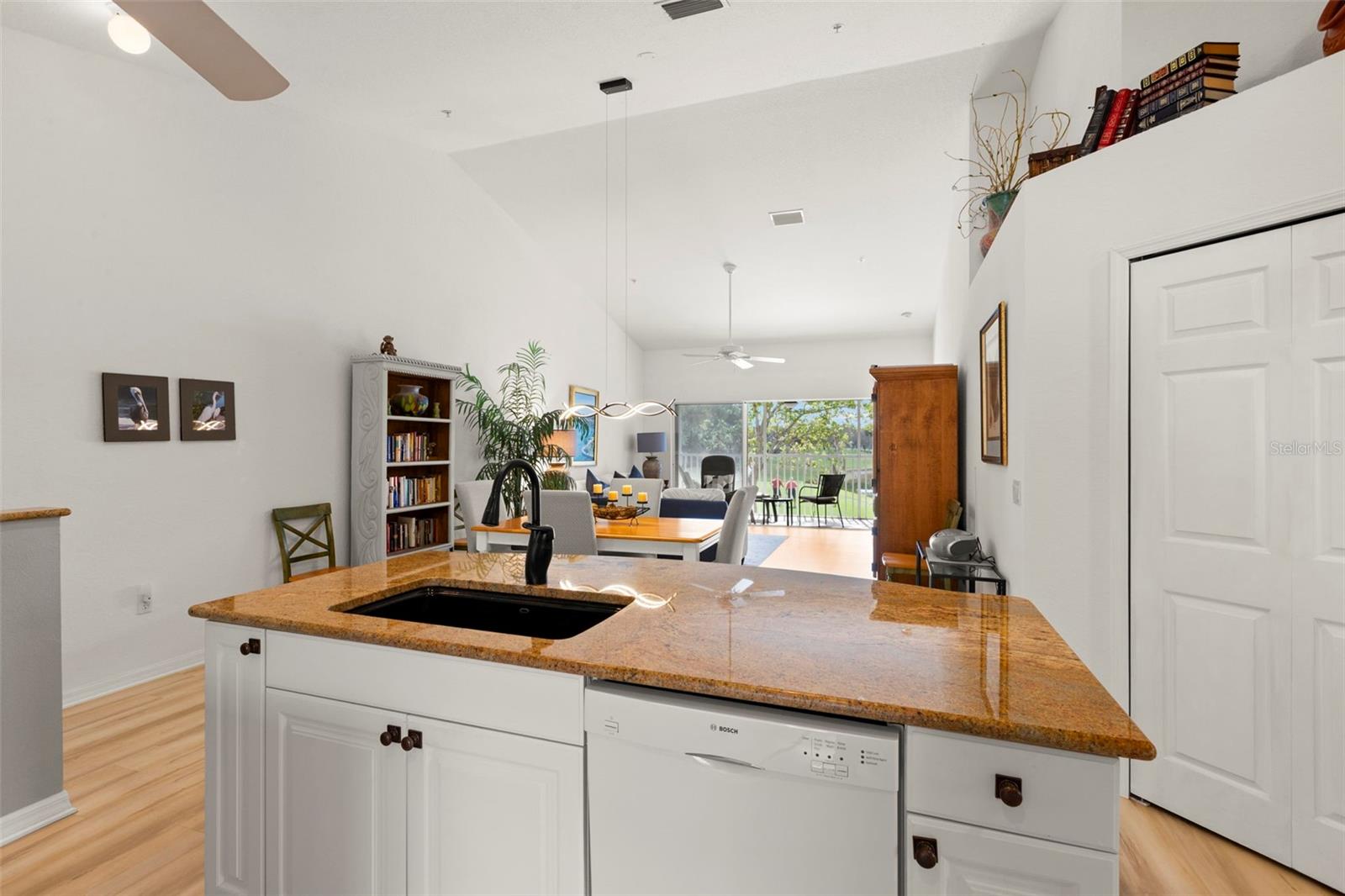 Image 9 of 32 For 6758 Fairview Terrace