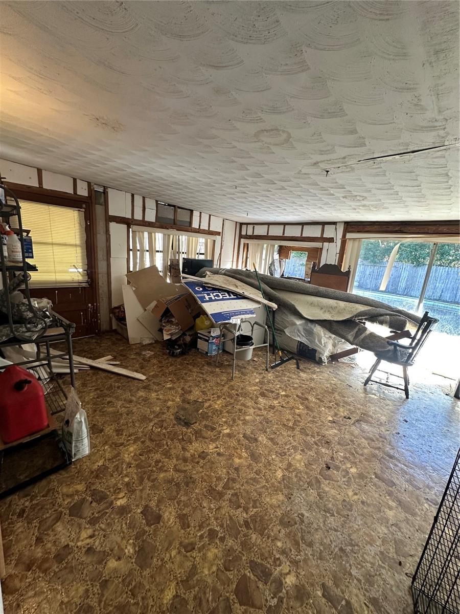 Image 18 of 22 For 2517 Palm Avenue