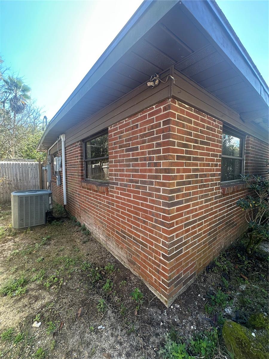 Image 21 of 22 For 2517 Palm Avenue