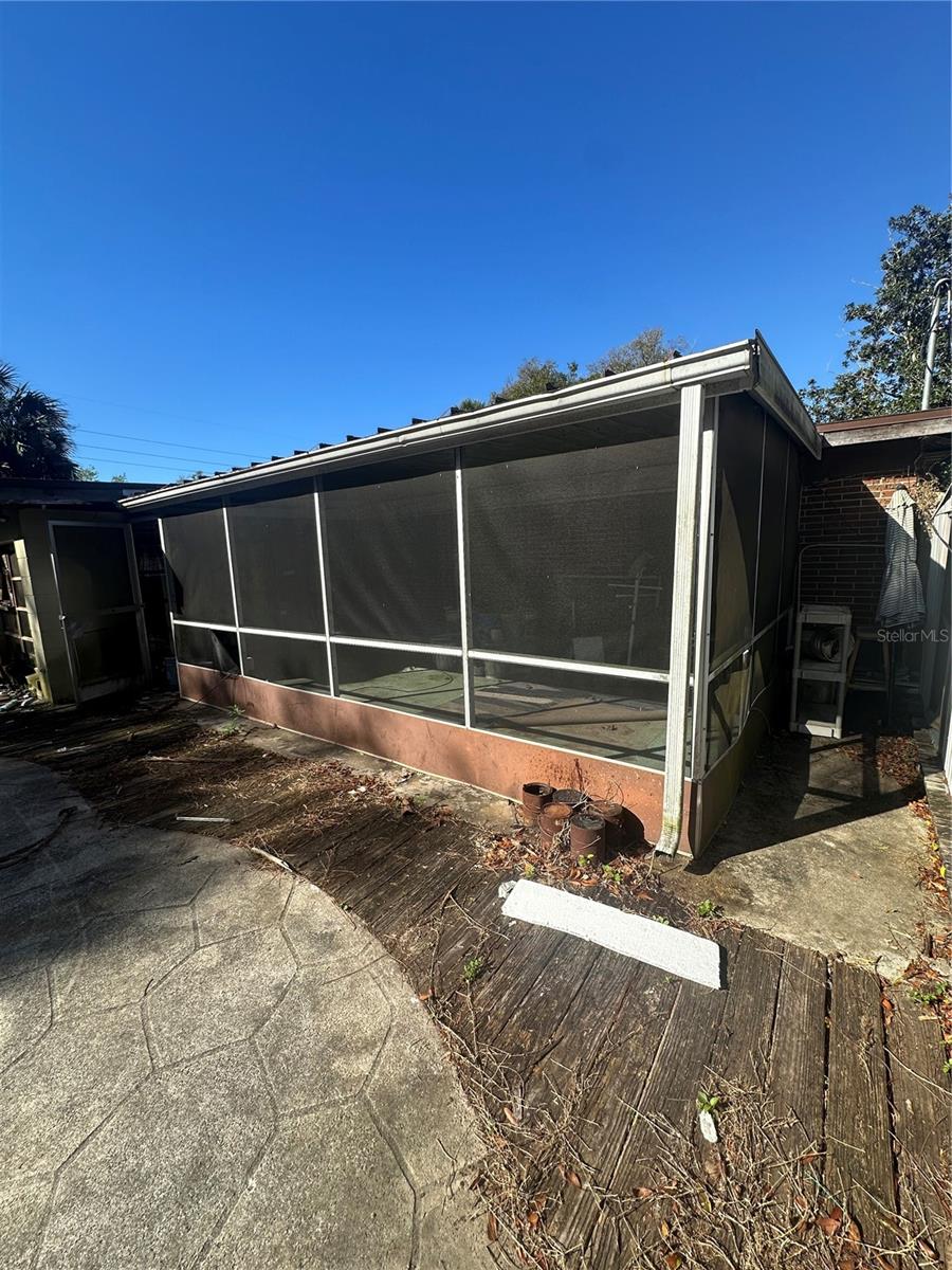 Image 4 of 22 For 2517 Palm Avenue