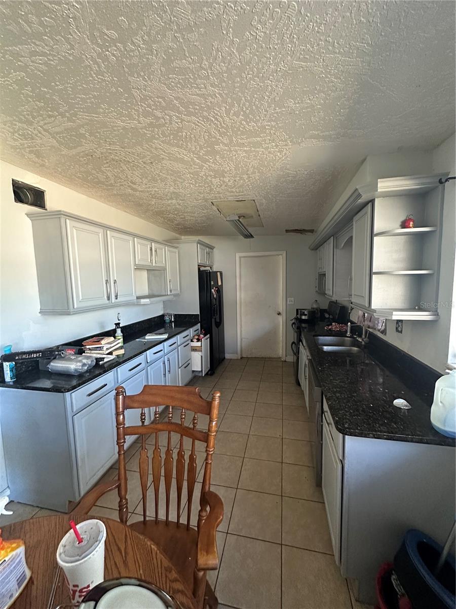 Image 5 of 22 For 2517 Palm Avenue