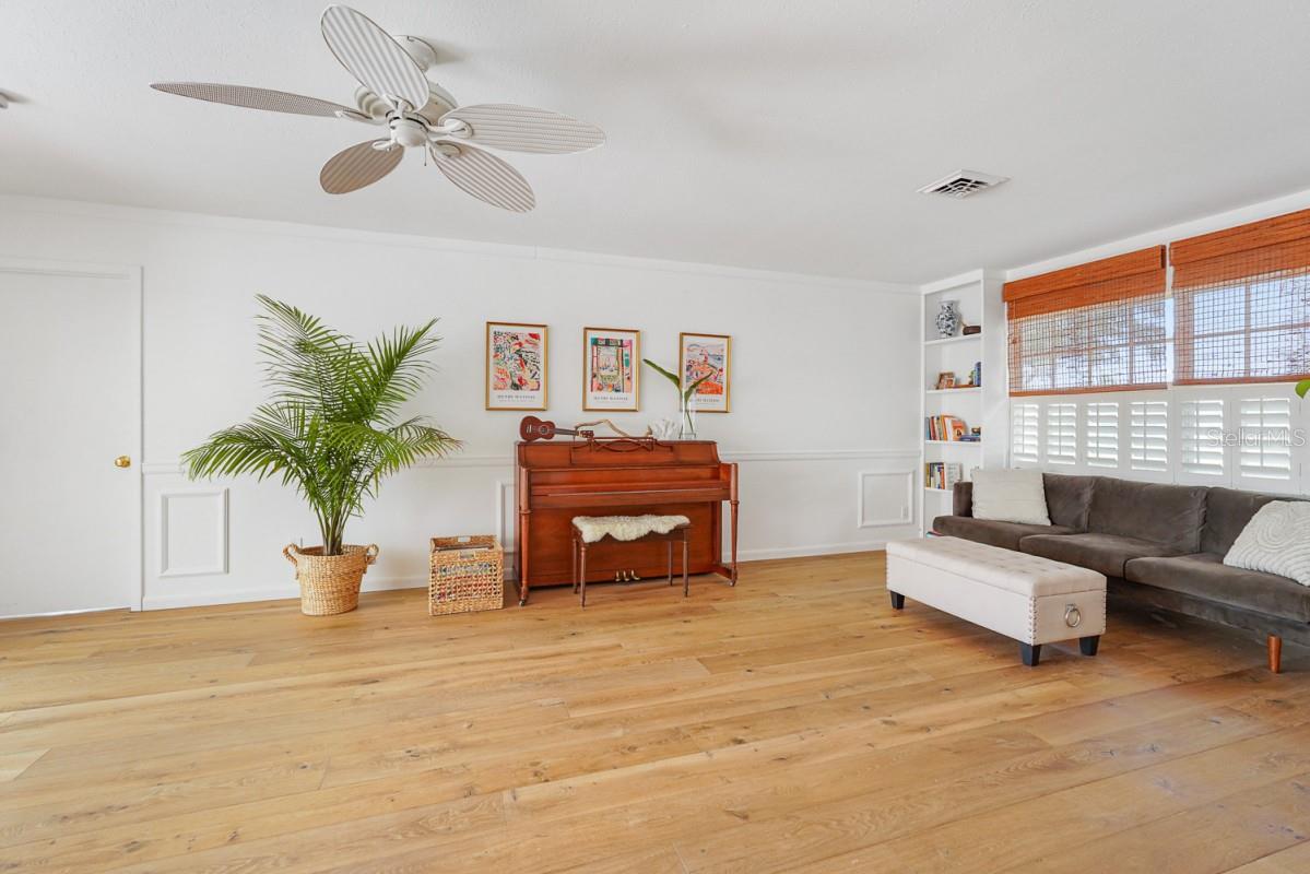 Image 12 of 31 For 216 Matisse Circle N