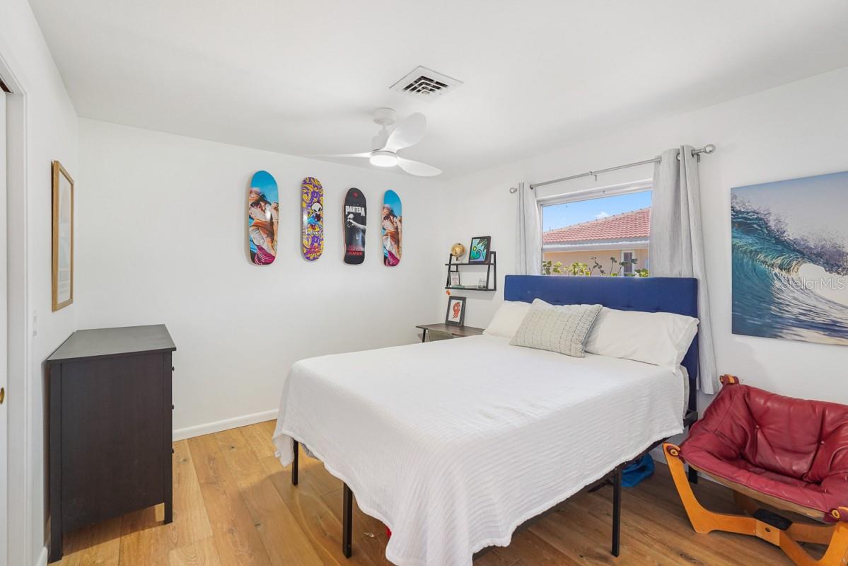 Image 21 of 31 For 216 Matisse Circle N