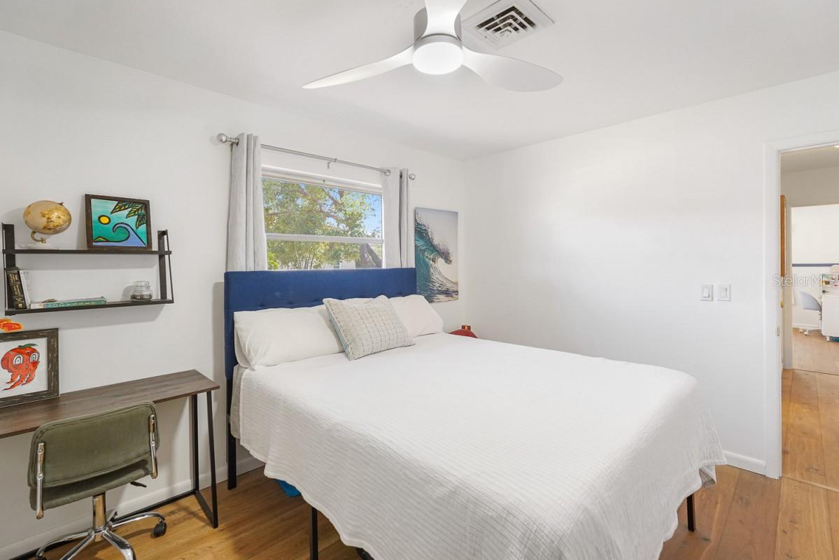 Image 22 of 31 For 216 Matisse Circle N