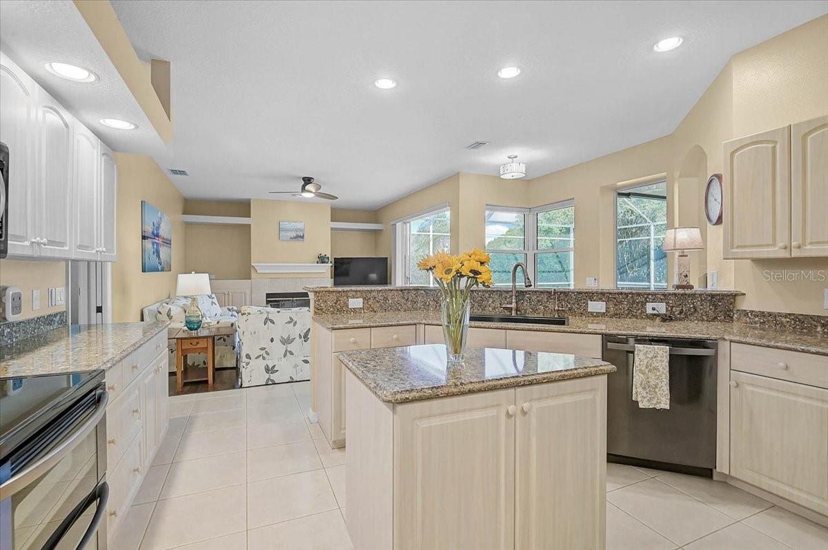 Image 17 of 38 For 4422 Mcintosh Lake Avenue