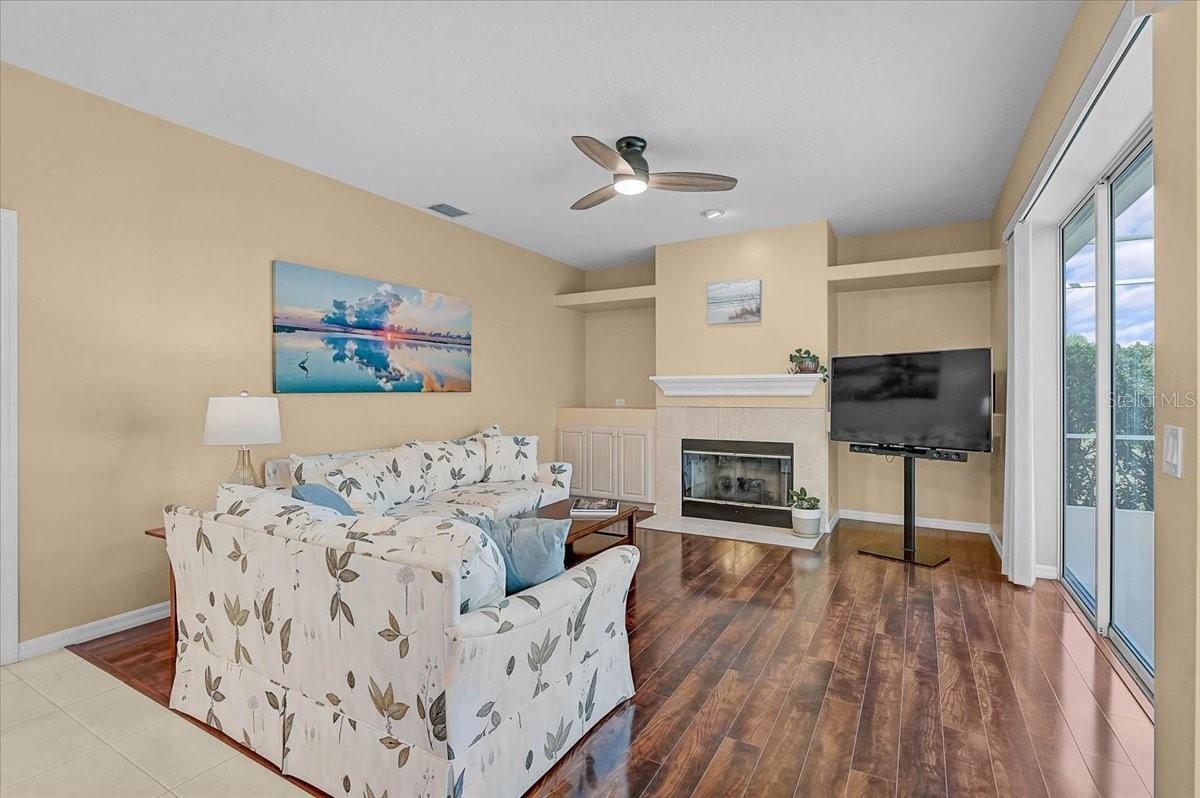 Image 18 of 38 For 4422 Mcintosh Lake Avenue