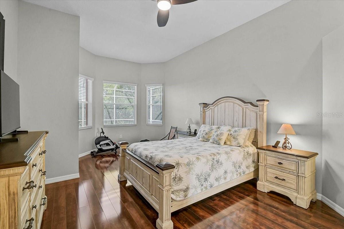 Image 22 of 38 For 4422 Mcintosh Lake Avenue