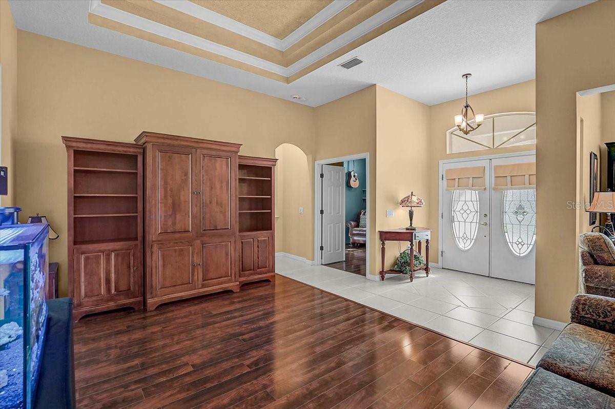 Image 9 of 38 For 4422 Mcintosh Lake Avenue