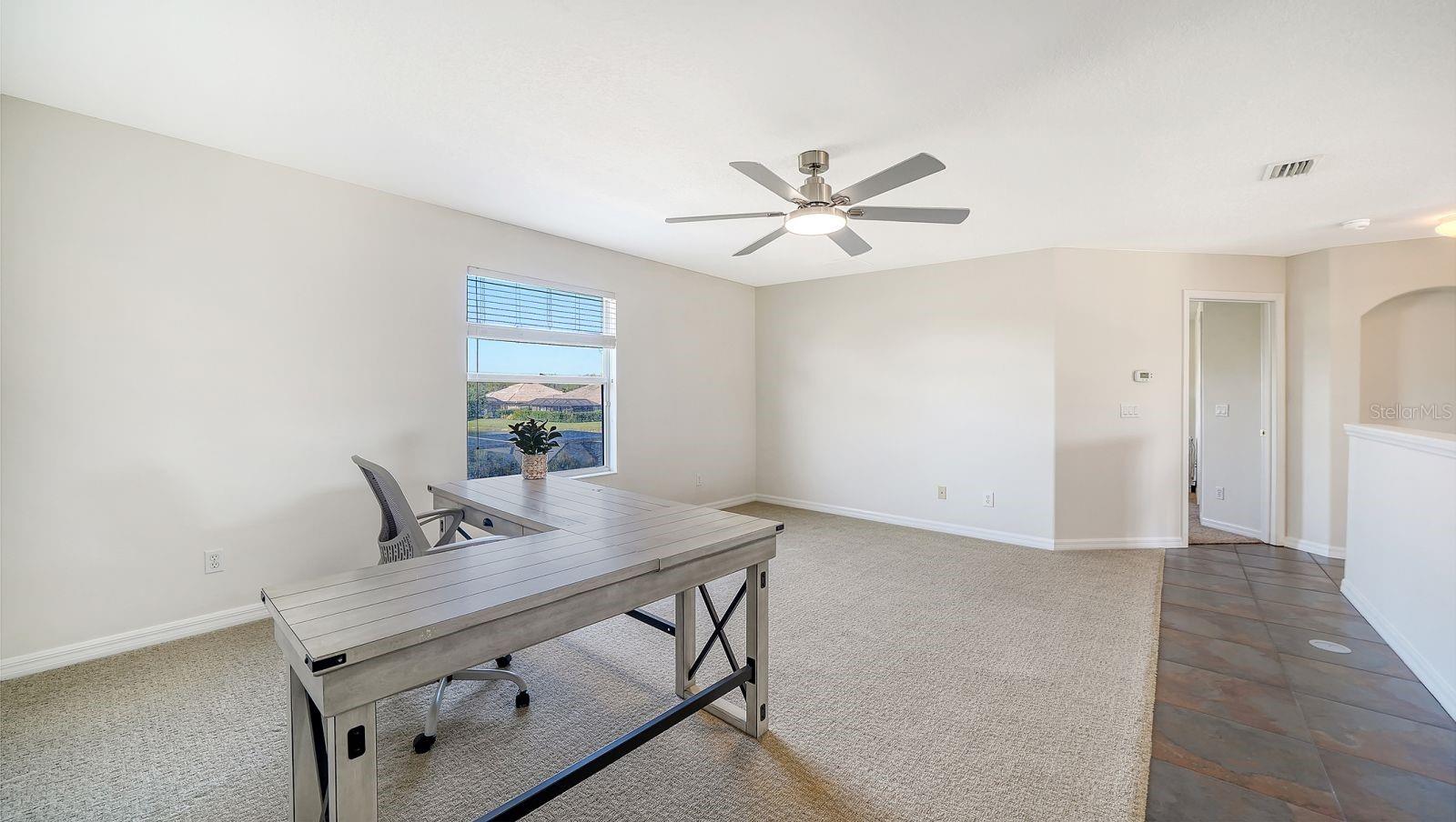 Listing photo id 26 for 152 New Briton Court