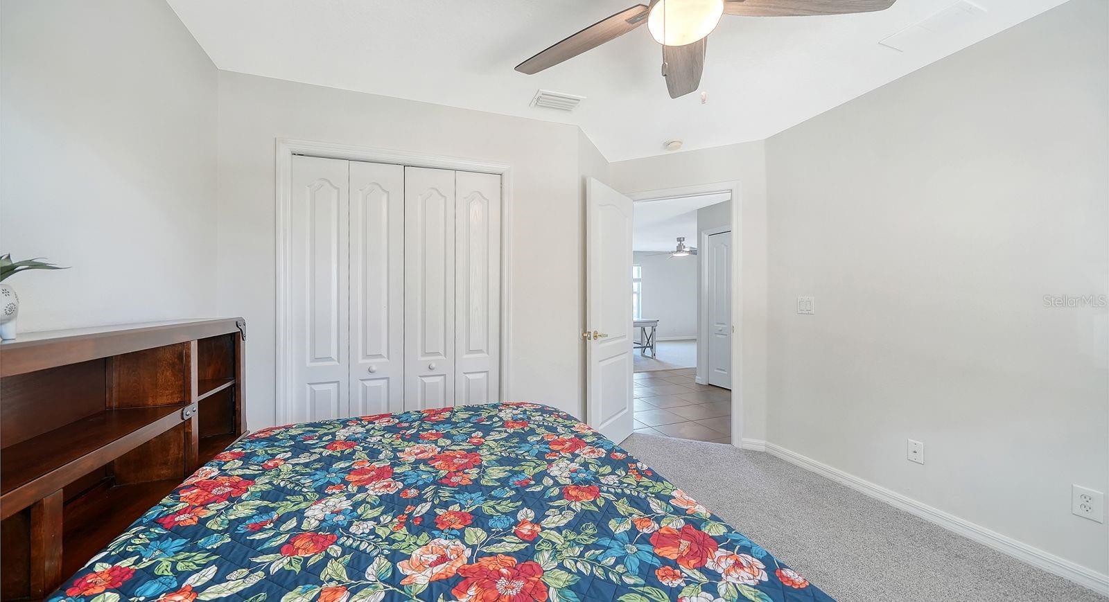 Listing photo id 29 for 152 New Briton Court