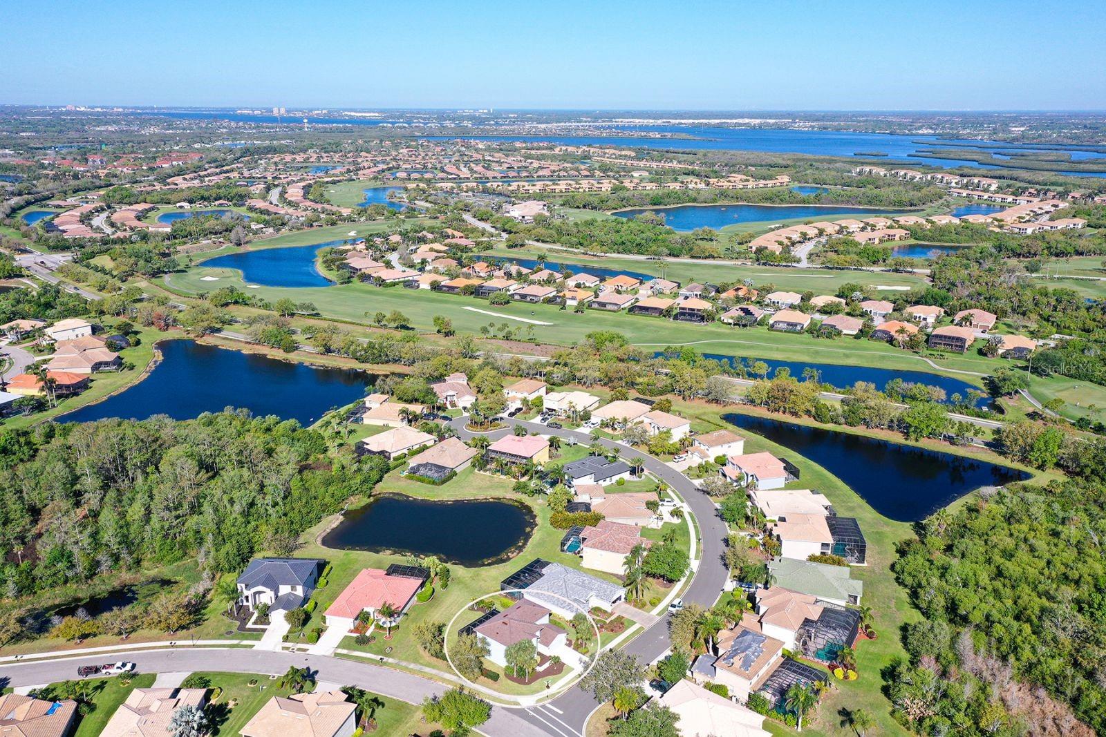 Listing photo id 4 for 152 New Briton Court